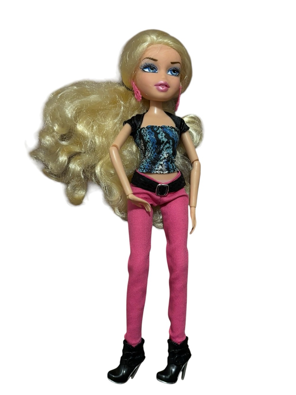 Bratz Xpress It Third Edition Cloe fashion doll with Y2K Pink Low Rise Pants